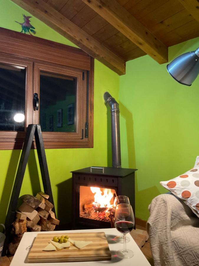 Tranquila Casita De Invitados En Vigo Con Chimenea Exterior foto